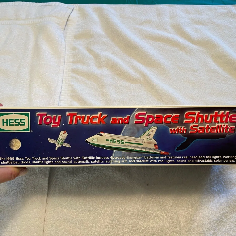 Hess Truck - Picture 1 of 4